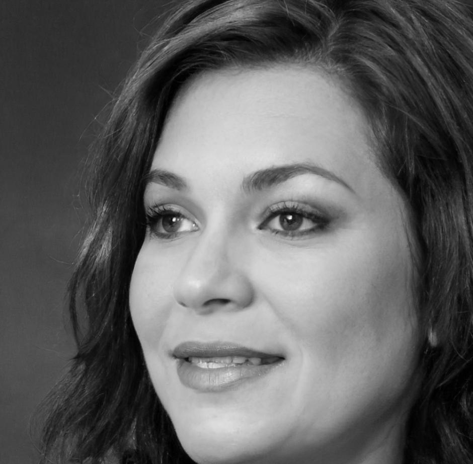 Dr. Elena Ramirez, Financial Planning Expert